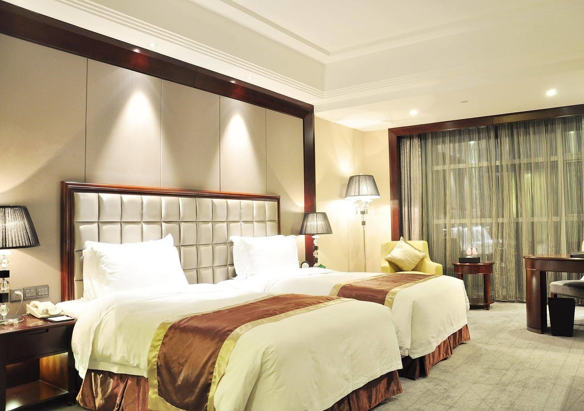 Shenzhen Baohengda International Hotel Экстерьер фото